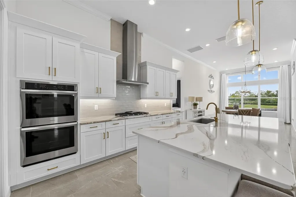 5975 Blakeney Loop Apollo Beach FL 33572