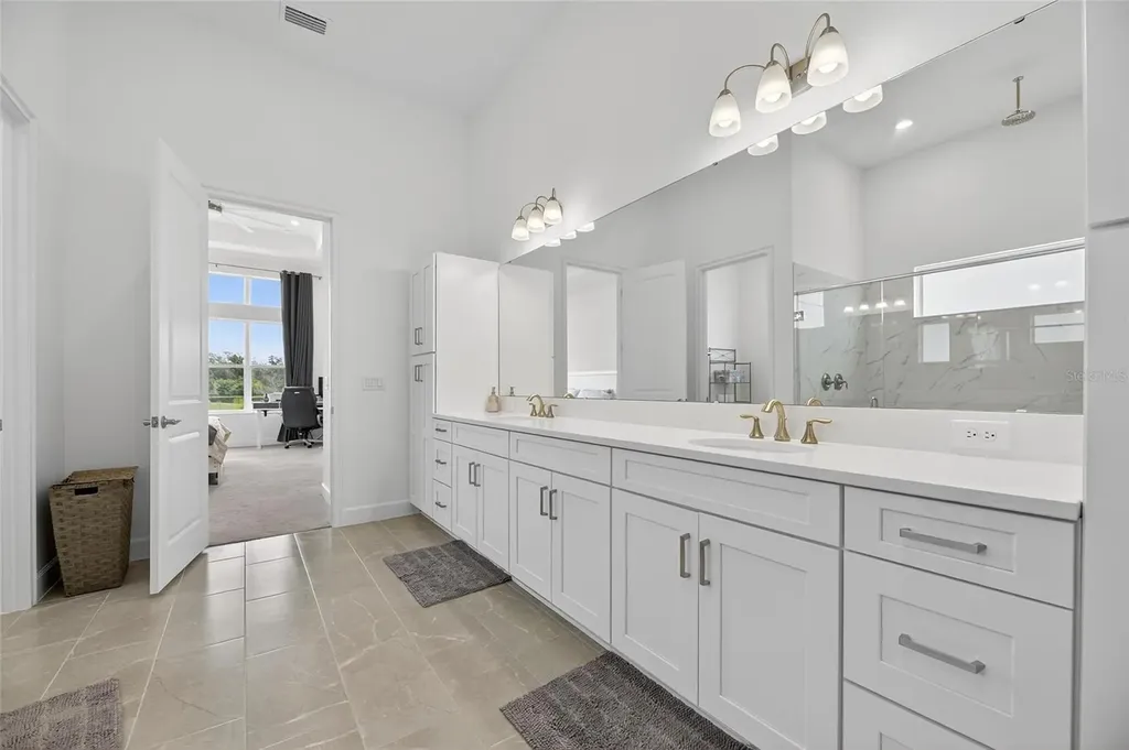 5975 Blakeney Loop Apollo Beach FL 33572