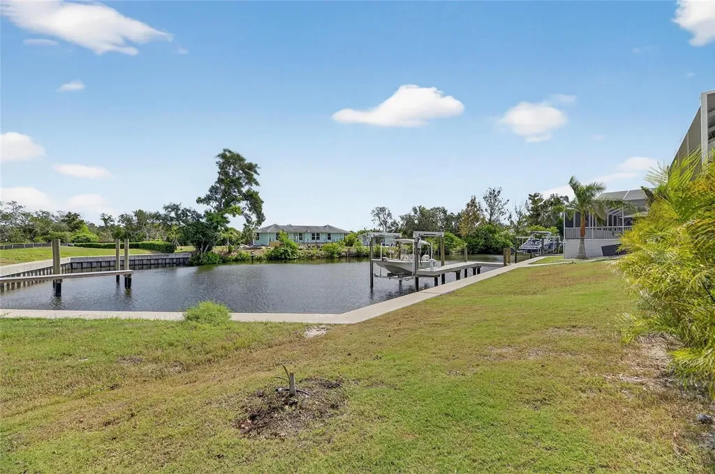 5975 Blakeney Loop Apollo Beach FL 33572