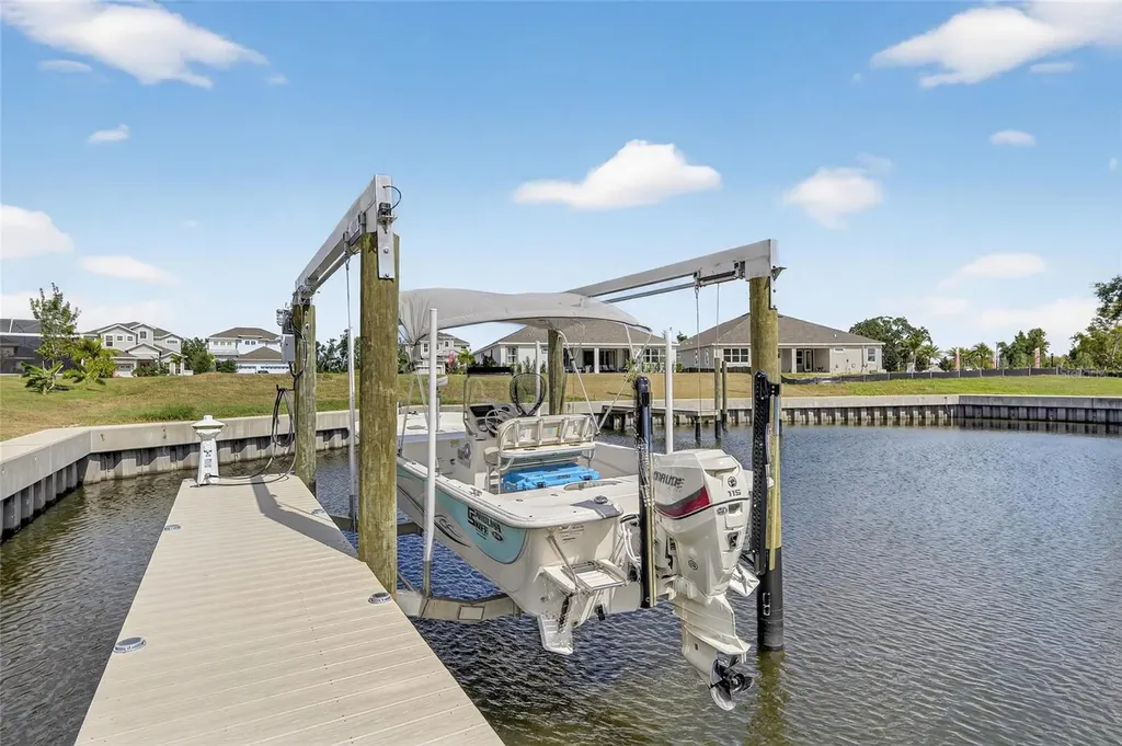 5975 Blakeney Loop Apollo Beach FL 33572