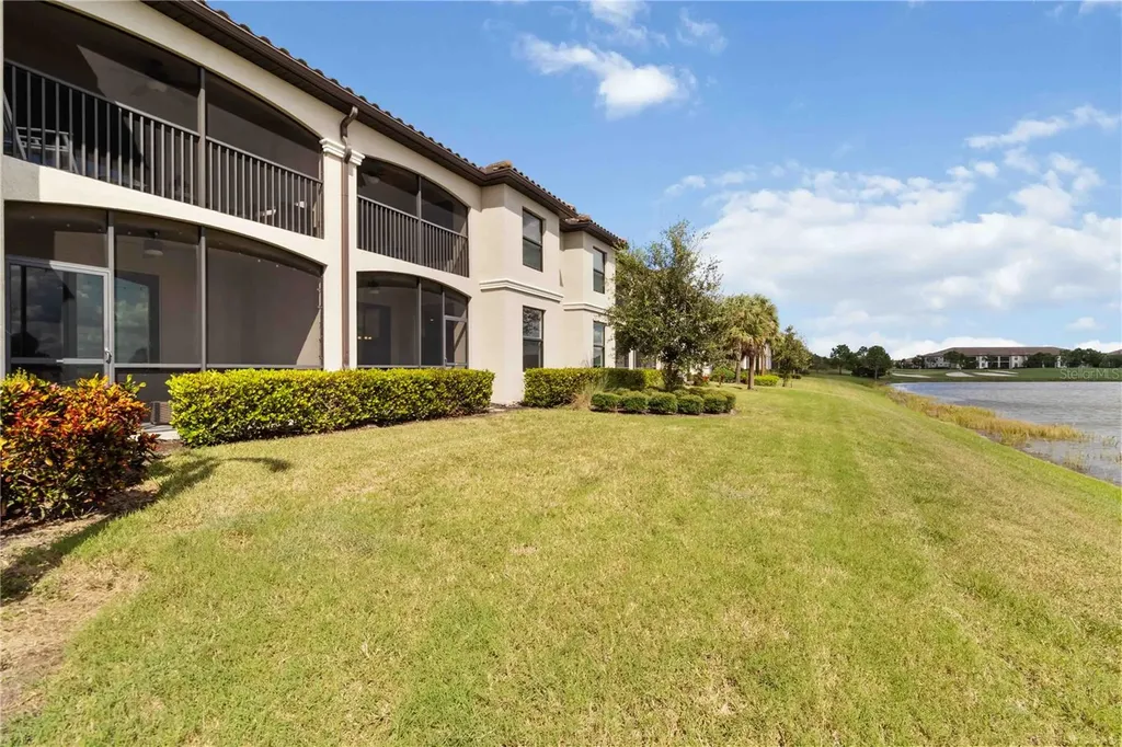 5614 Palmer Circle Bradenton FL 34211
