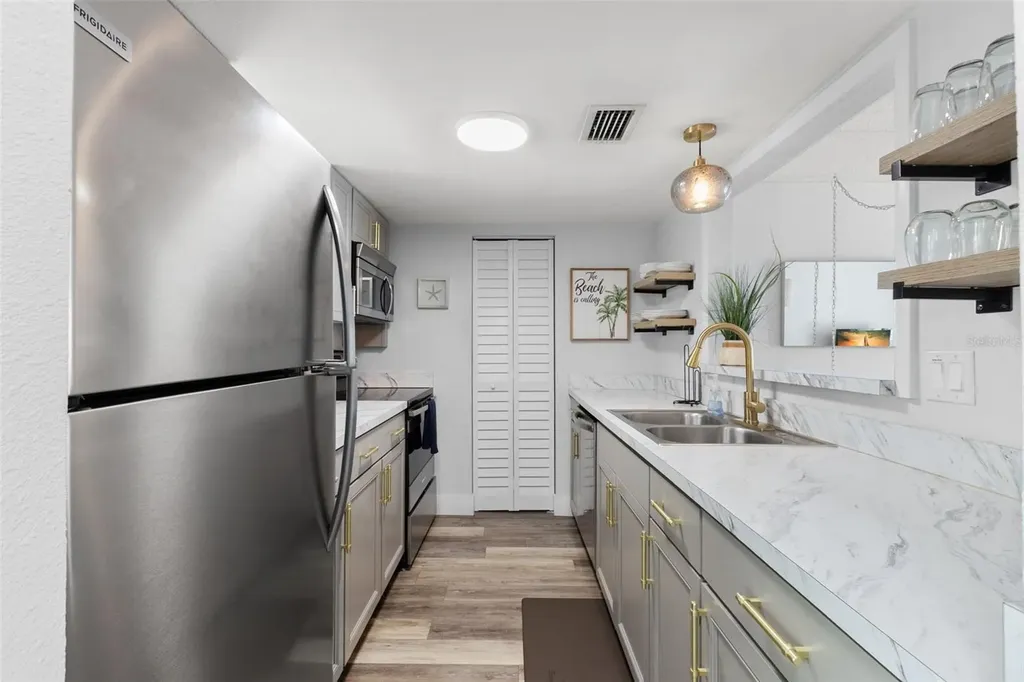 464 N Paula Drive Dunedin FL 34698