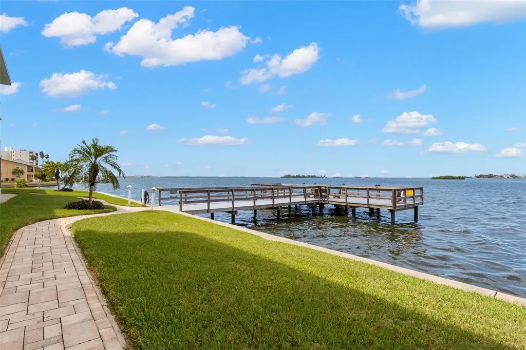 464 N Paula Drive Dunedin FL 34698