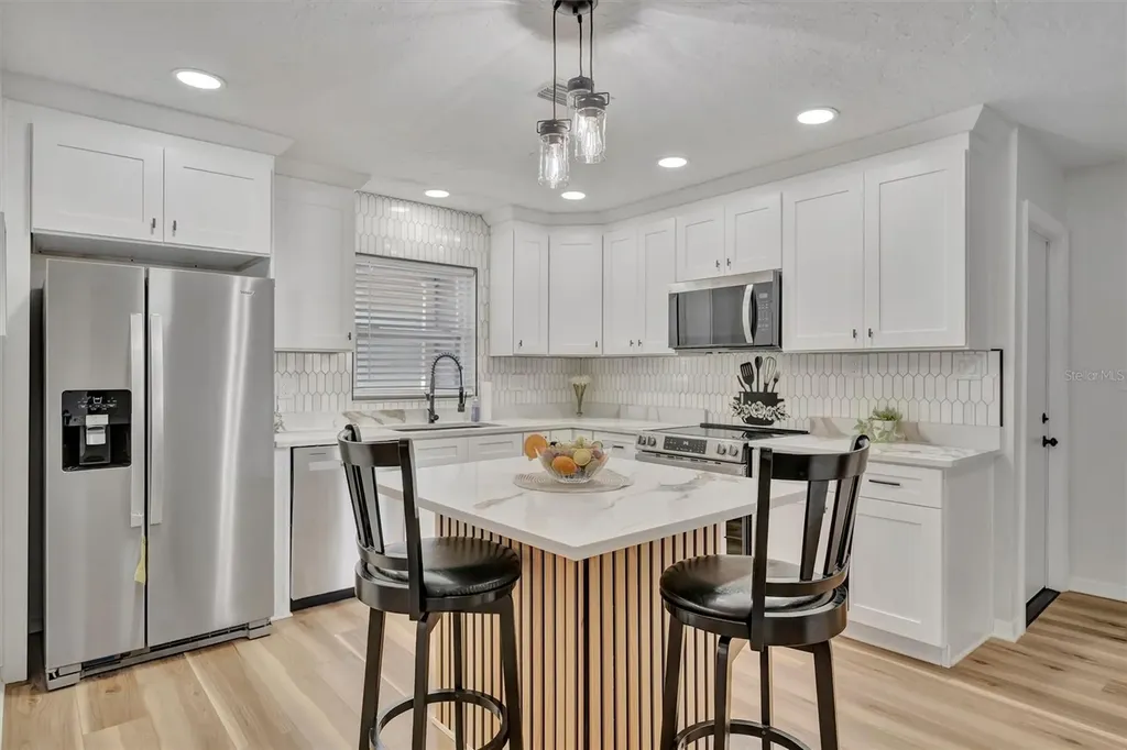 6209 Flamingo Drive Apollo Beach FL 33572