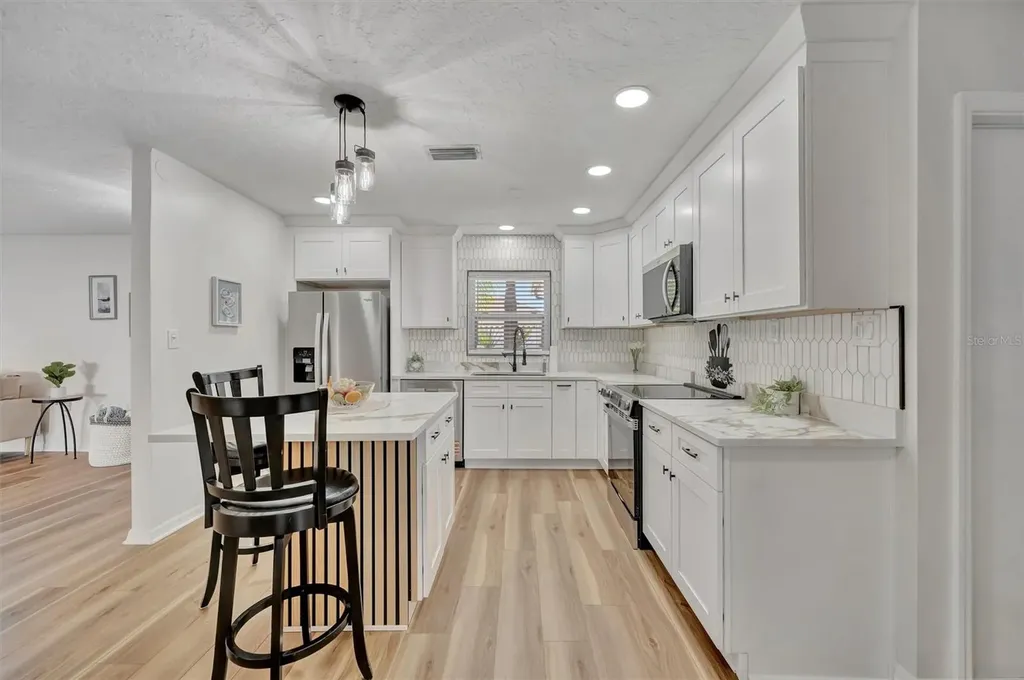 6209 Flamingo Drive Apollo Beach FL 33572