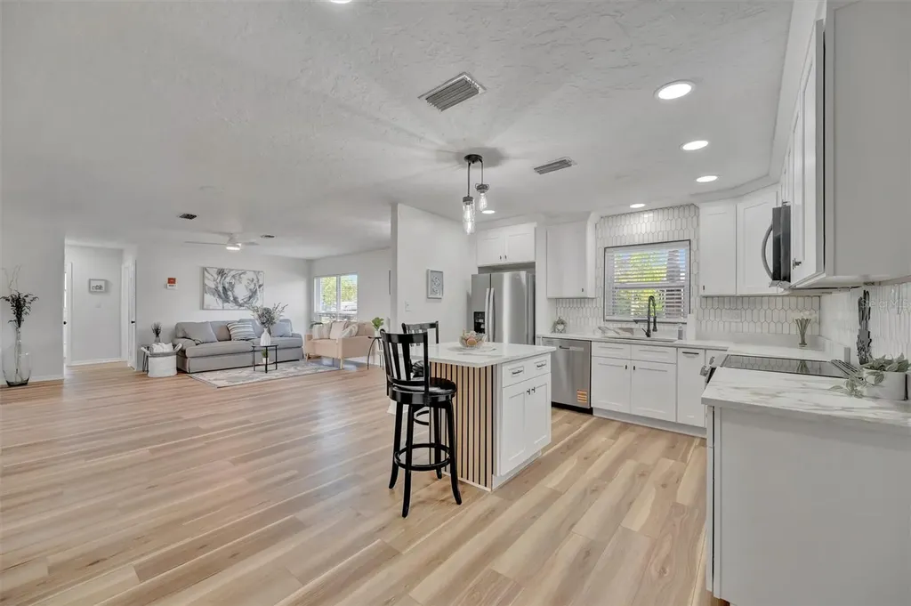 6209 Flamingo Drive Apollo Beach FL 33572