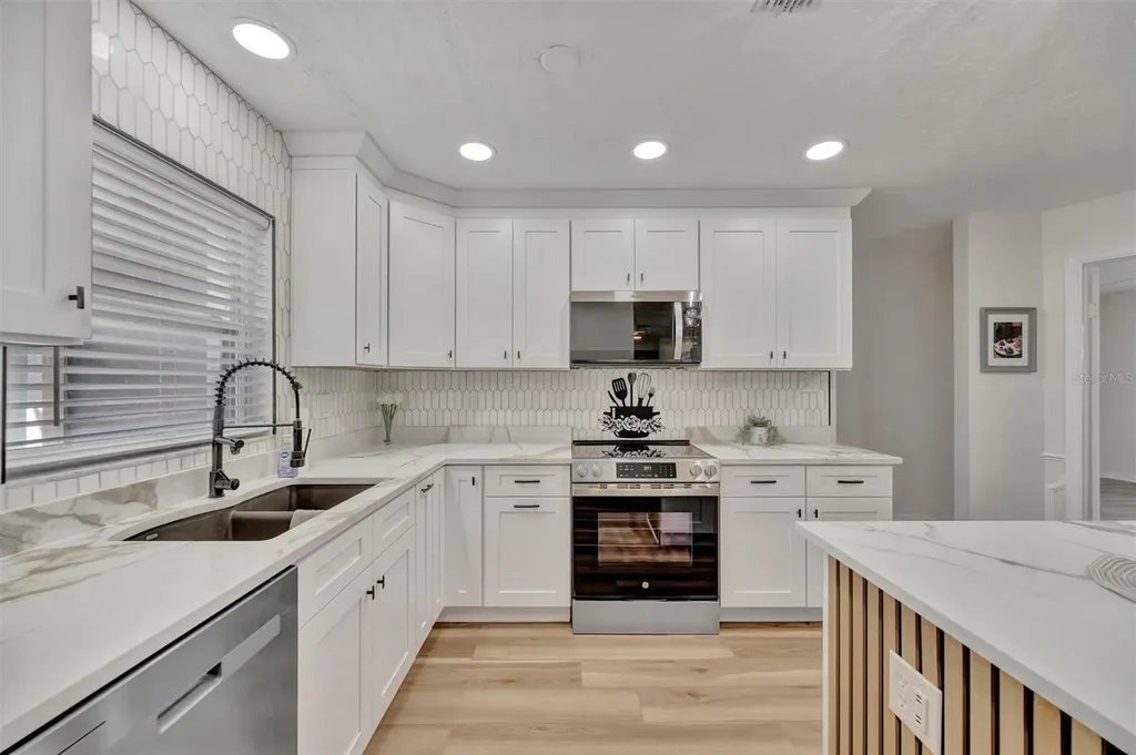 6209 Flamingo Drive Apollo Beach FL 33572