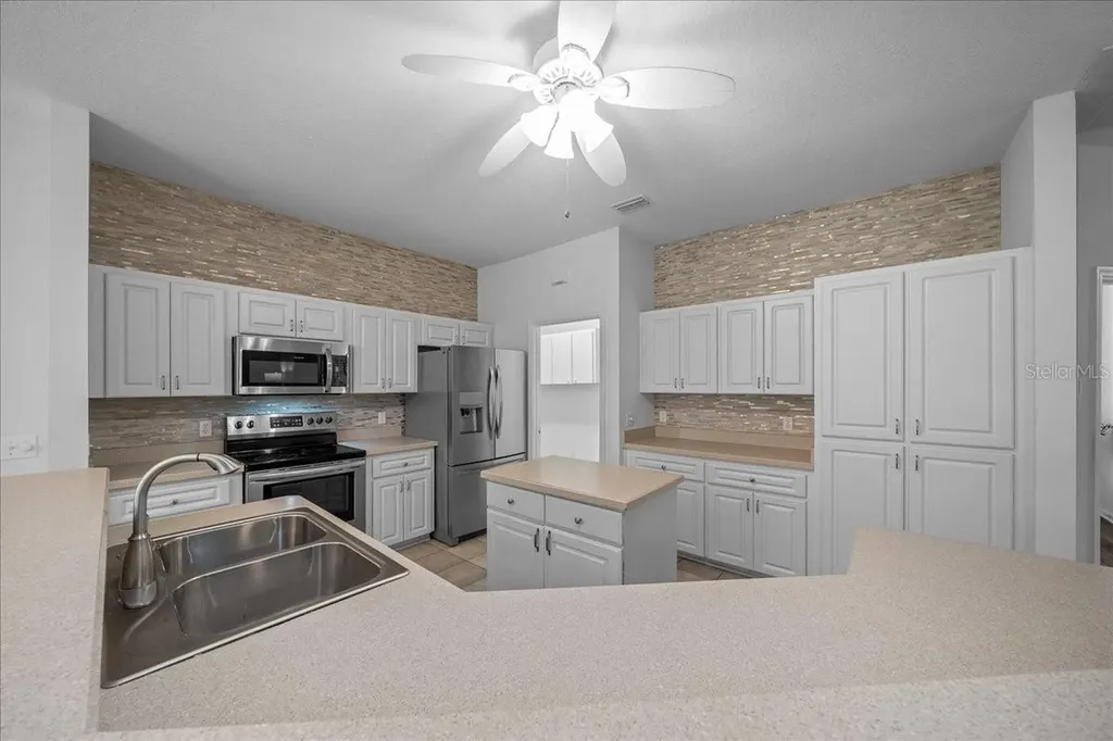 1900 NW 57th Court Ocala FL 34482