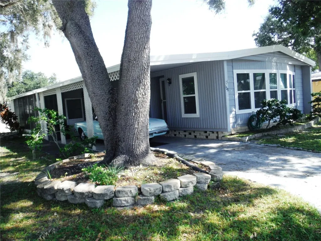 139 Forest Lane Safety Harbor FL 34695