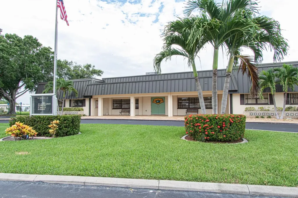 139 Forest Lane Safety Harbor FL 34695