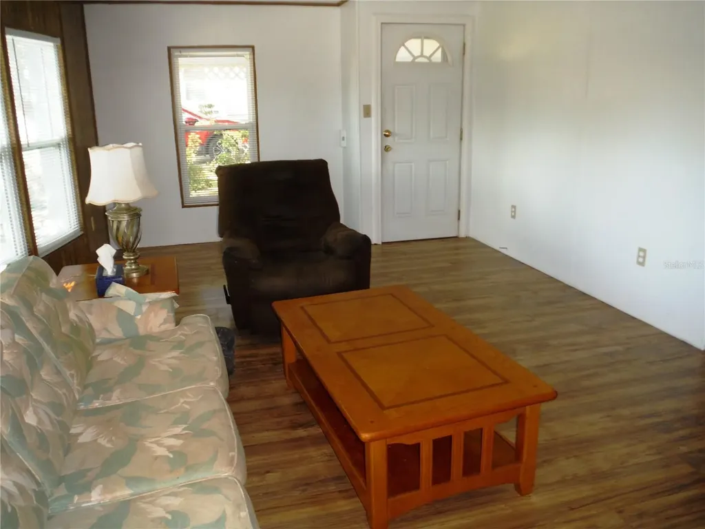 139 Forest Lane Safety Harbor FL 34695