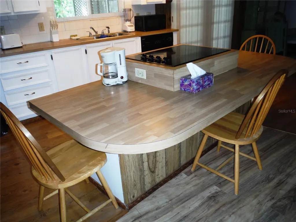 139 Forest Lane Safety Harbor FL 34695