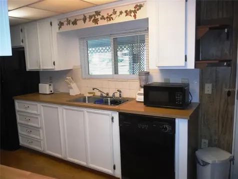 139 Forest Lane Safety Harbor FL 34695