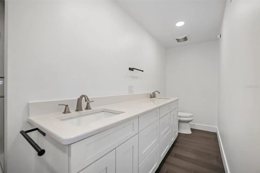 10830 Navajo Drive St Petersburg FL 33708