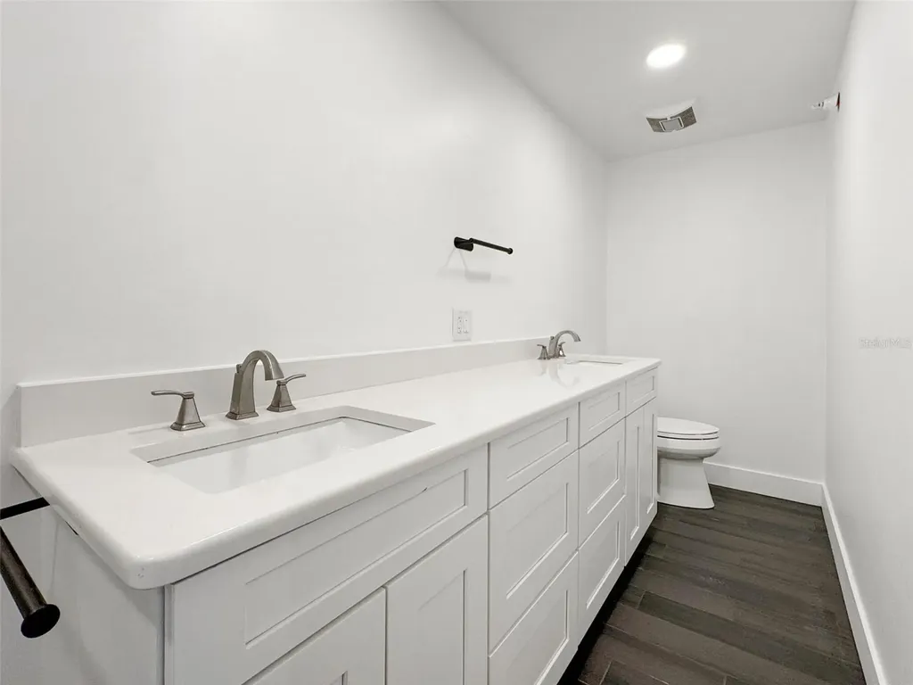 10830 Navajo Drive St Petersburg FL 33708