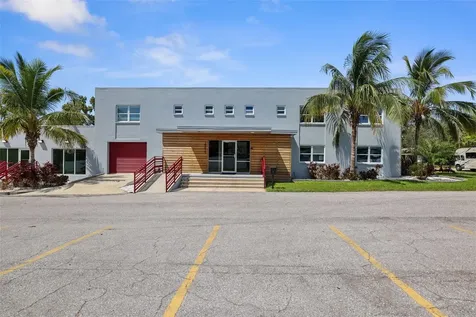 10830 Navajo Drive St Petersburg FL 33708