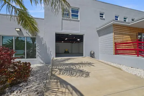 10830 Navajo Drive St Petersburg FL 33708