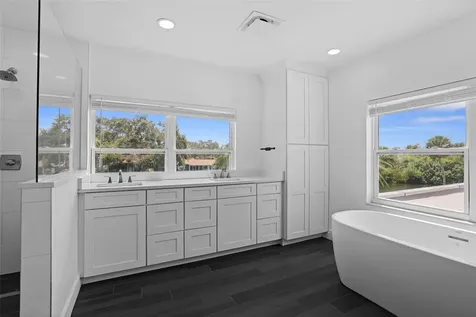 10830 Navajo Drive St Petersburg FL 33708