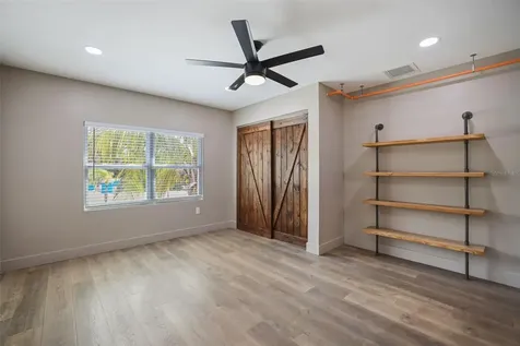 10830 Navajo Drive St Petersburg FL 33708