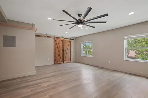 10830 Navajo Drive St Petersburg FL 33708