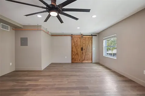 10830 Navajo Drive St Petersburg FL 33708