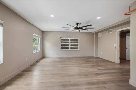 10830 Navajo Drive St Petersburg FL 33708