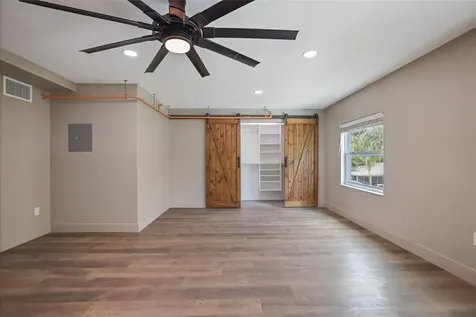 10830 Navajo Drive St Petersburg FL 33708