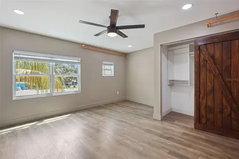 10830 Navajo Drive St Petersburg FL 33708