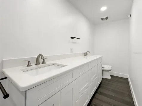 10830 Navajo Drive St Petersburg FL 33708