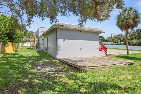 10830 Navajo Drive St Petersburg FL 33708