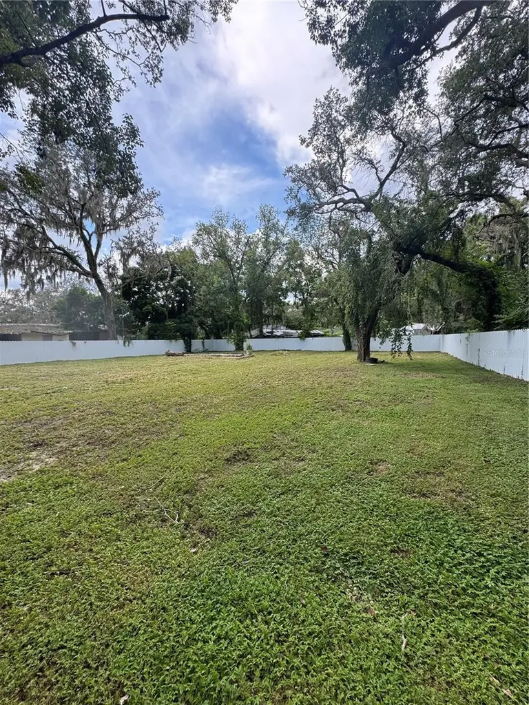 Keuka Avenue Leesburg FL 34748