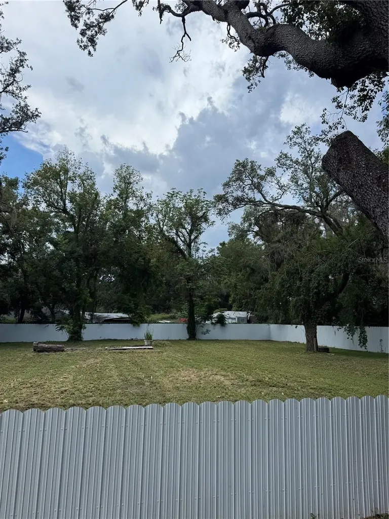 Keuka Avenue Leesburg FL 34748