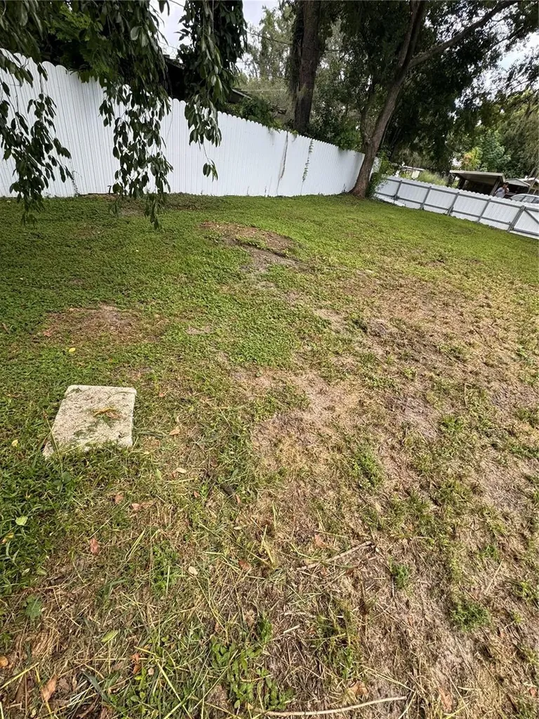 Keuka Avenue Leesburg FL 34748