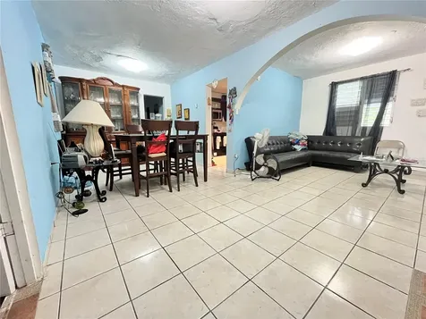 935 Ceiba Norte Juncos PR 00777