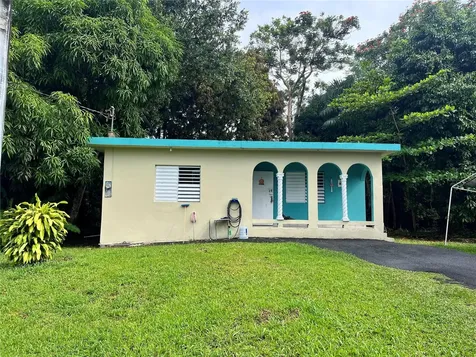 935 Ceiba Norte Juncos PR 00777