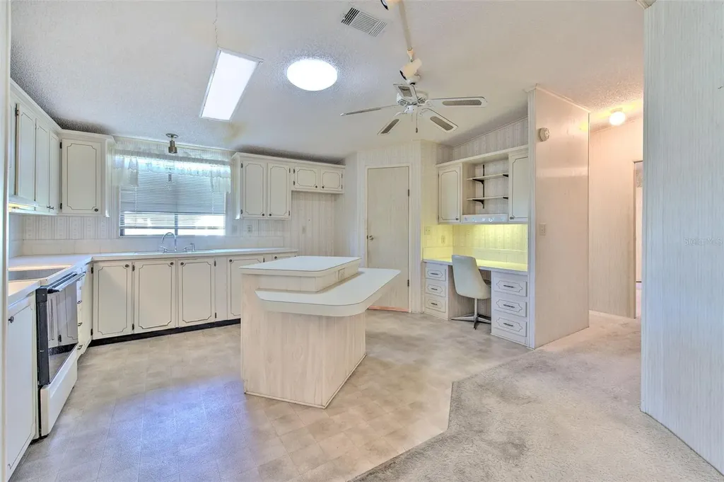 37605 Amigo Drive Zephyrhills FL 33541