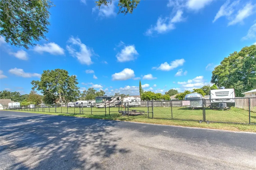 37605 Amigo Drive Zephyrhills FL 33541
