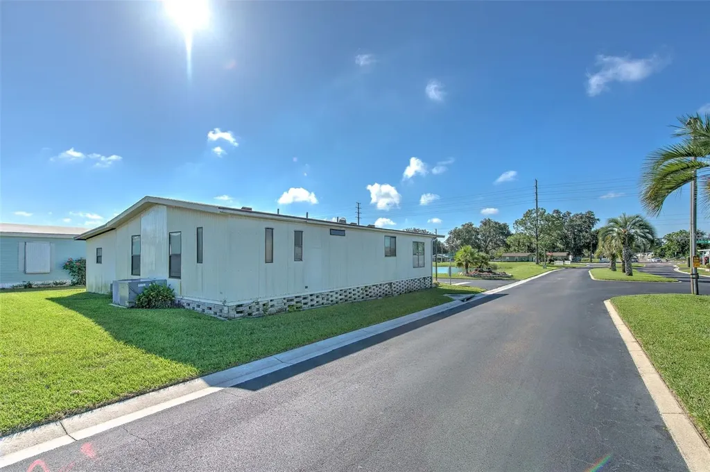 37605 Amigo Drive Zephyrhills FL 33541