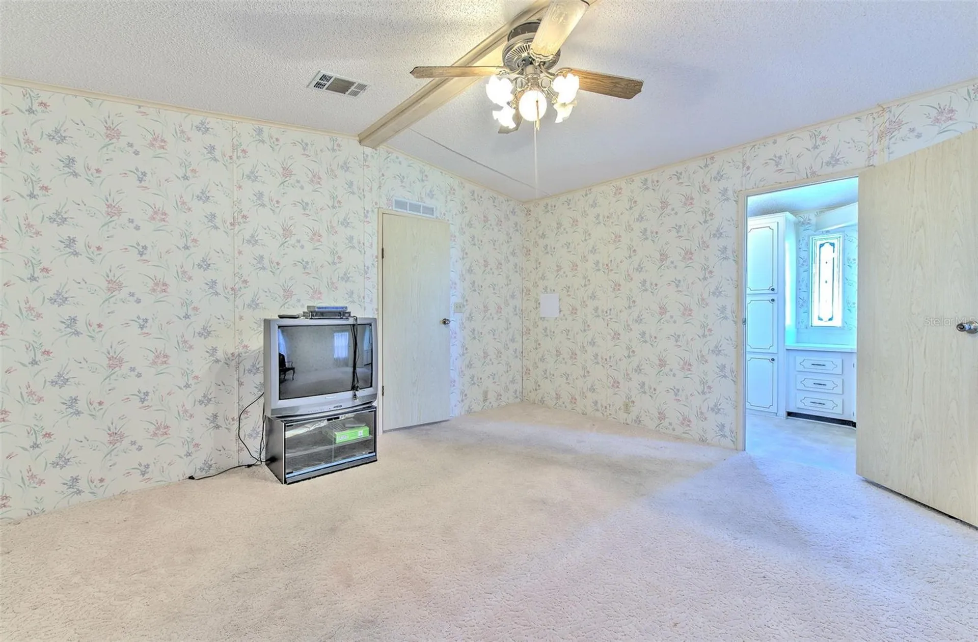 37605 Amigo Drive Zephyrhills FL 33541