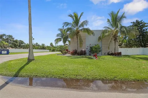 10830 Navajo Drive St Petersburg FL 33708