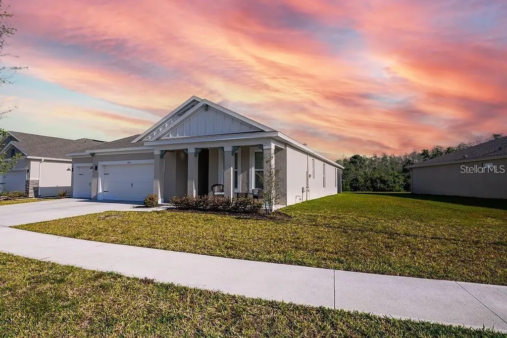 2937 Hooded Crane Cove Harmony FL 34773