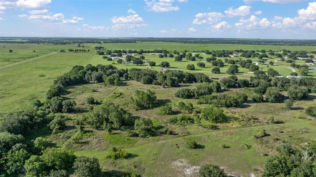 232 Foxhall Circle Sebring FL 33876