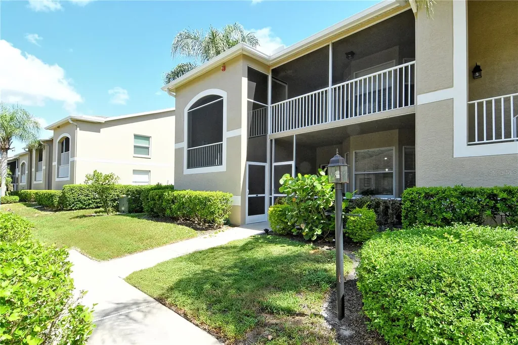 5221 Mahogany Run Avenue Sarasota FL 34241
