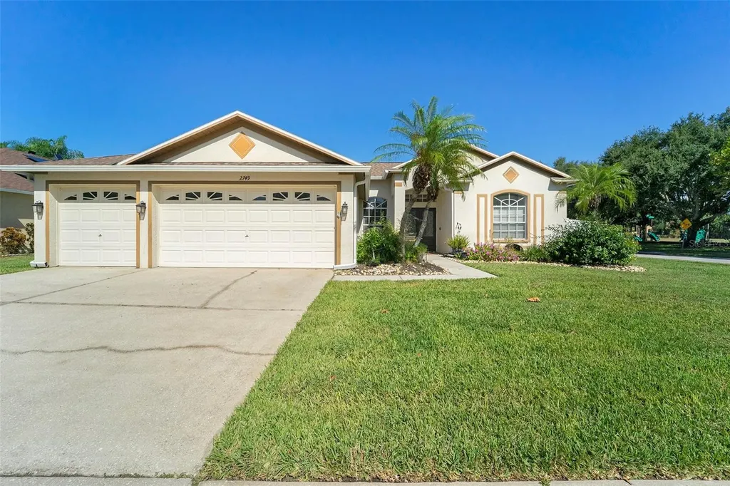 2749 Valencia Grove Drive Valrico FL 33596