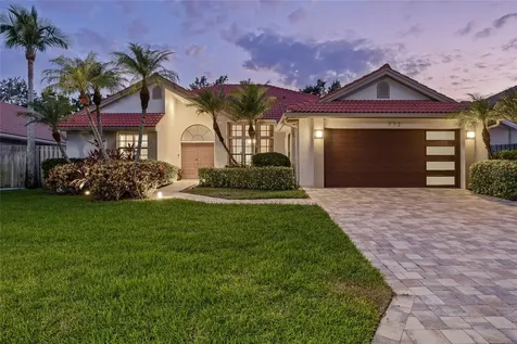 772 Live Oak Terrace NE St Petersburg FL 33703