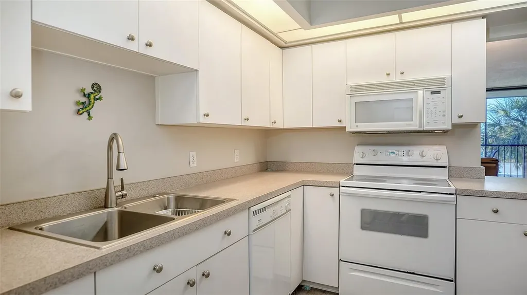 1975 Gulf Of Mexico Drive Longboat Key FL 34228