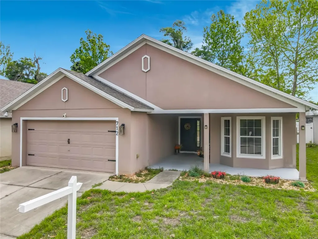 712 Spring Cavern Avenue Orange City FL 32763