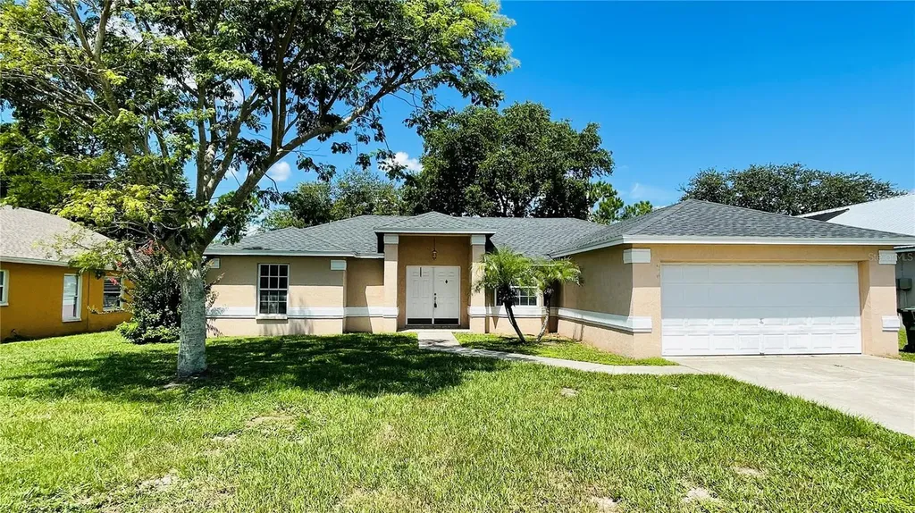 620 Reflections Loop Winter Haven FL 33884