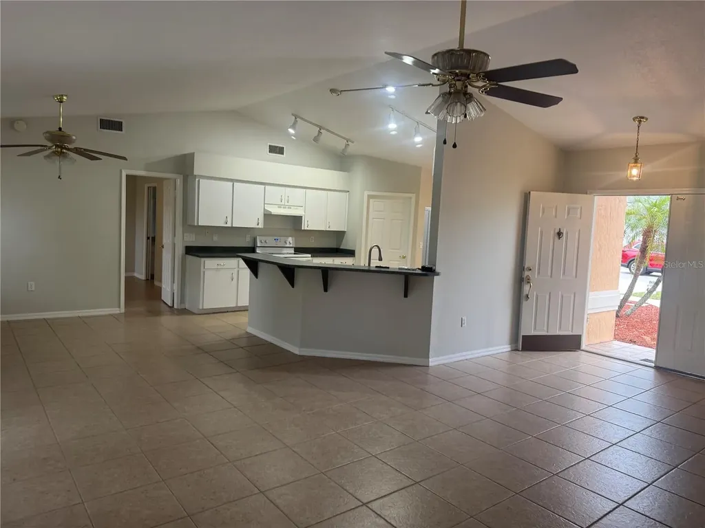 620 Reflections Loop Winter Haven FL 33884
