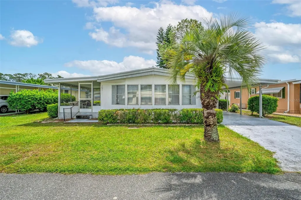 259 Kelou Court Leesburg FL 34788